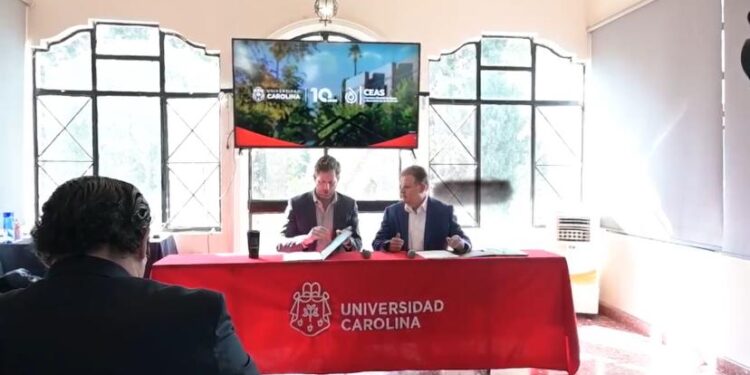 CEAS Y LA UNIVERSIDAD CAROLINA FIRMAN CONVENIO PARA FOMENTAR EL USO RESPONSABLE  DEL AGUA