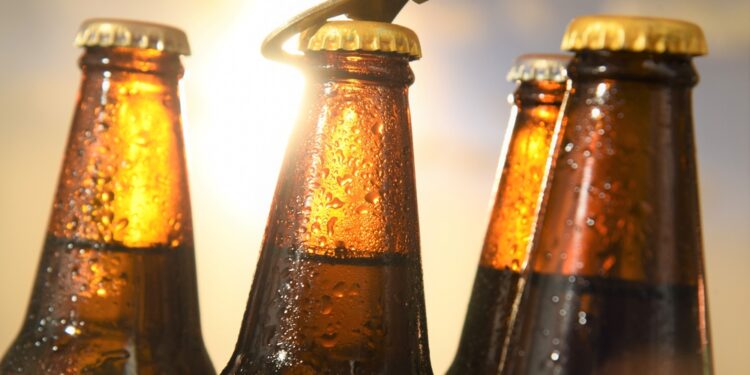 Las marcas de cervezas con mayor contenido de azúcar revela Profeco, a pesar de bajos niveles de alcohol