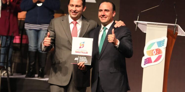 PRESENTAN MANOLO Y JAVIER GRANDES PROYECTOS POR SALTILLO