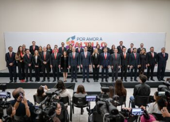 Presenta Javier Díaz a su Gabinete; trabajarán con Amor por Saltillo