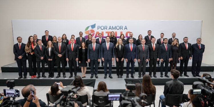 Presenta Javier Díaz a su Gabinete; trabajarán con Amor por Saltillo