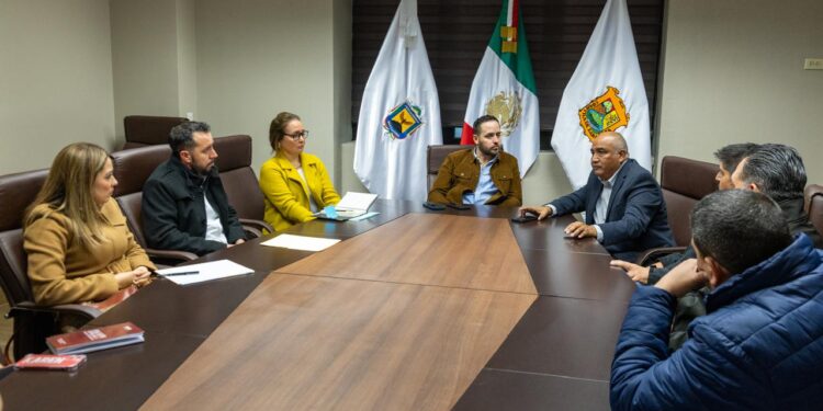 Alcalde Jacobo Rodríguez Sostiene Reunión con INDEX