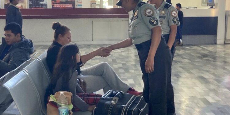 GUARDIA NACIONAL REALIZA RECORRIDOS DE PREVENCIÓN DEL DELITO EN TERMINAL DE AUTOBUSES DE SAN LUIS POTOSÍ