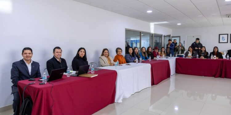 Presentan Plan de Trabajo Educativo a Jefes de Sector y Supervisores de Educación Básica