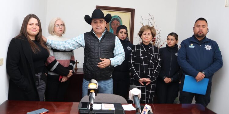 Lanzan en Sabinas línea segura para mujeres que sufren violencia.