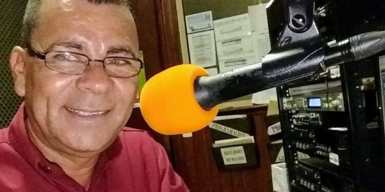 En Acuña se cerró un micrófono, ya nada será igual en la Radio