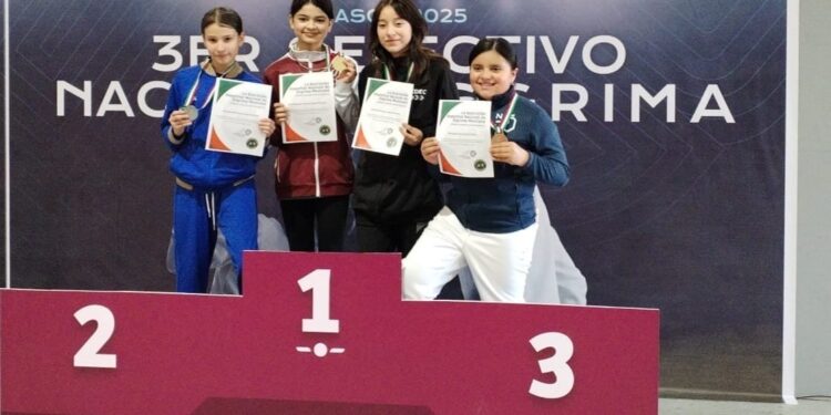 CON PLATA Y BRONCE CONCLUYE COAHUILA EL SELECTIVO NACIONAL DE ESGRIMA 2025