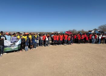 Premian a los equipos campeones de fútbol, de la liga Edmundo López de Sabinas.
