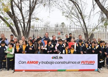 ENTREGAN BARDA PERIMETRAL A ESCUELA JESÚS MA. RAMÓN CANTÚ, SEGURIDAD Y DIGNIDAD A ESTUDIANTES