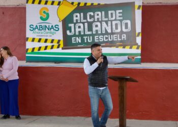 “Chano” Díaz Arranca programa “Alcalde Jalando en tu Escuela”