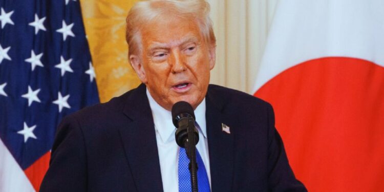 Ex agente de la DEA le dice a Donald Trump que eliminar cárteles mexicanos es inviable