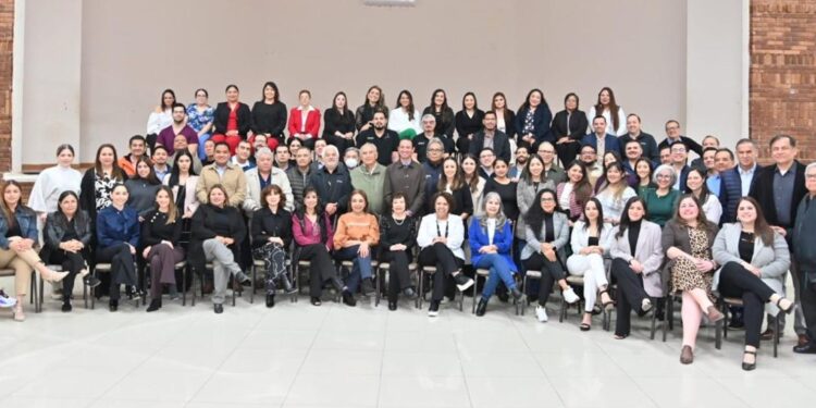 Reconoce Municipio a profesionales en el Dia del Odontólogo