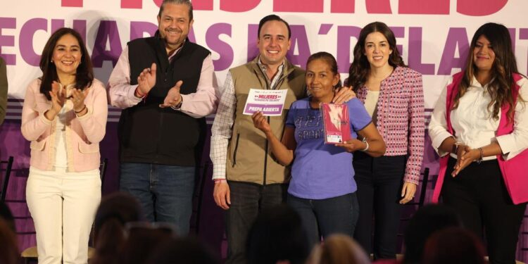 ARRANCAN PAOLA Y MANOLO GRAN PROGRAMA DE PREPA PARA LAS MUJERES DE COAHUILA”