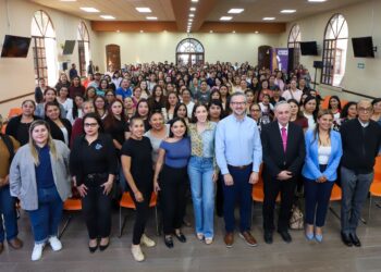 NICIA PRIMERA GENERACIÓN DE ‘MUJERES ECHADAS PA’DELANTE’ EN UNIVERSIDAD