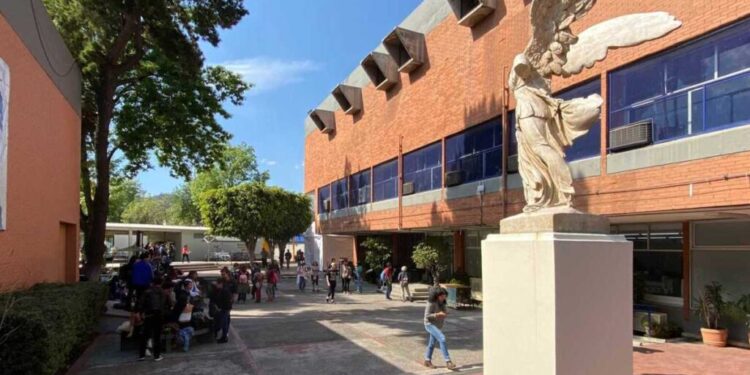 EXPONEN MUJERES POR EL M8 EN DIF-CDMX