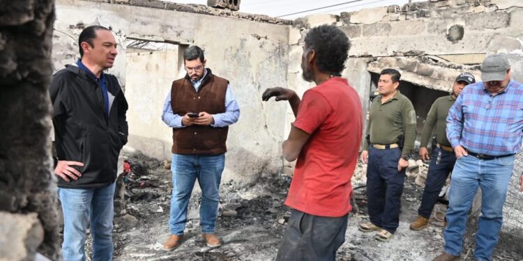 Atiende Emilio De Hoyos personalmente a familias afectadas por incendios y Protección Civil reporta daños por fuertes vientos