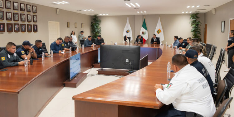 Autoridades refuerzan operativos en reunión semanal de seguridad