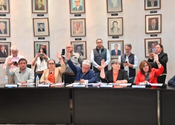 Cabildo aprueba acuerdos para el desarrollo social, infraestructura y salud