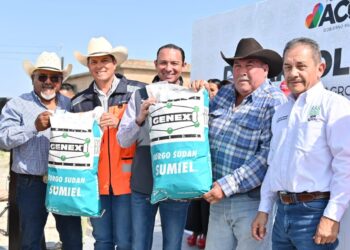 Entregan semilla de sorgo a 128 Productores de sorgo forrajero