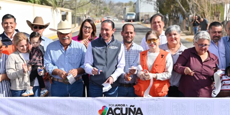 Llega la pavimentación a la colonia Atilano Barrera