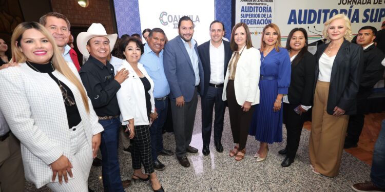 EN COAHUILA TRABAJAMOS CON HONESTIDAD: MANOLO