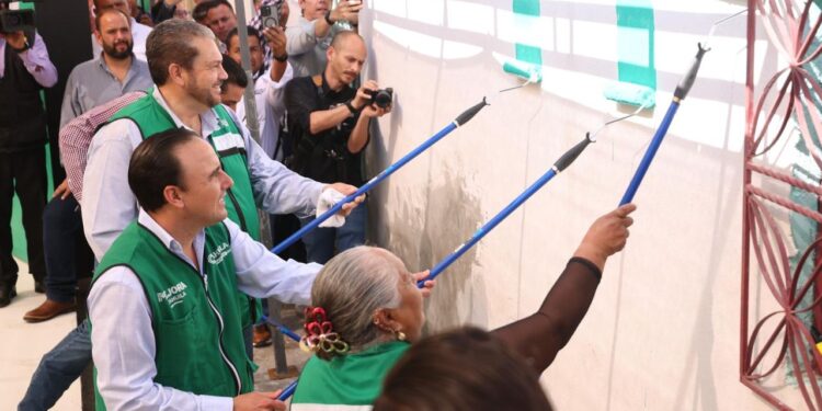 SEGUIMOS DETONANDO PROGRAMAS EN LOS MUNICIPIOS DE COAHUILA: MANOLO