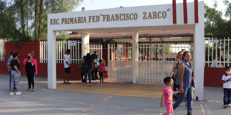 LISTOS PARA REGRESAR A LAS AULAS MAS DE UN MILLÓN DE ESTUDIANTES