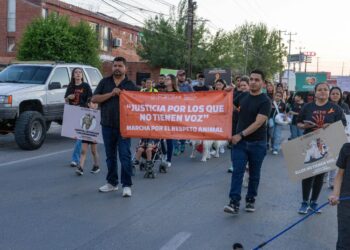 Más de 270 Personas Participan en la Marcha Contra el Maltrato Animal en Piedras Negras
