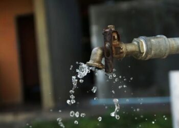 En Piedras Negras, el SIMAS anuncia cortes de agua a usuarios con tres meses de adeudo