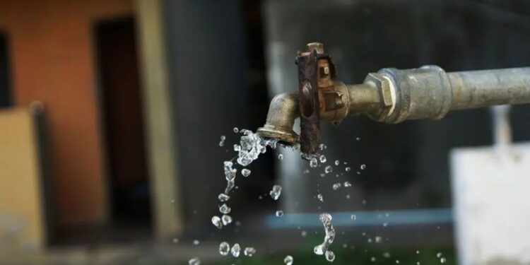 En Piedras Negras, el SIMAS anuncia cortes de agua a usuarios con tres meses de adeudo