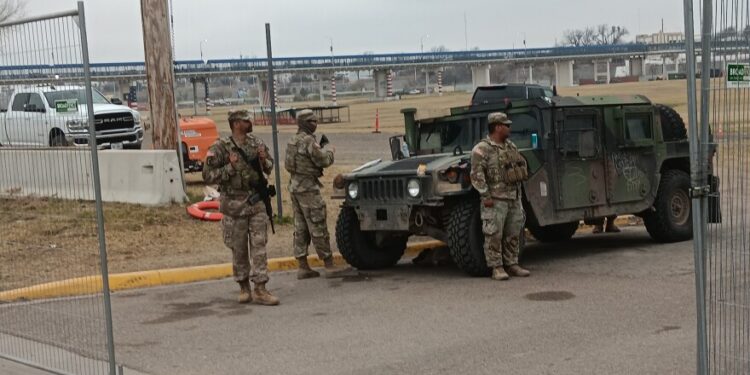 Tras más de un año de ocupación militar, reabren Shelby Park en Eagle Pass