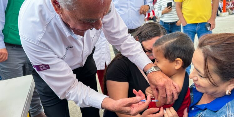 INICIA EN ACUÑA CAMPAÑA INTENSIVA DE VACUNACIÓN PARA LA INFANCIA