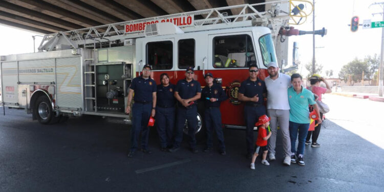 Lleva Luly López Naranjo diversión, servicios y juguetes a niñas y niños en la Ruta Recreativa