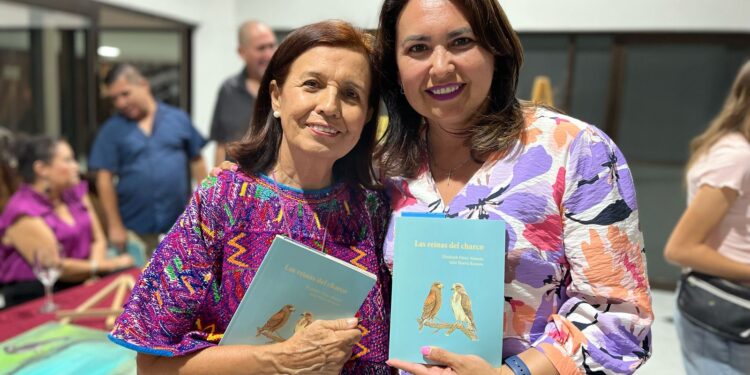 PRESENTAN LIBRO “LAS REINAS DEL CHARCO”: UNA CELEBRACIÓN DEL PAPEL DE LAS MUJERES EN LA CONSERVACIÓN AMBIENTAL