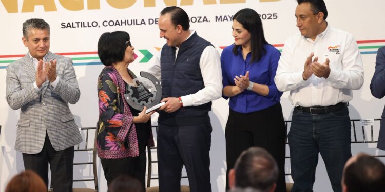 NUESTRA PAZ LABORAL ES UN PILAR FUNDAMENTAL PARA EL DESARROLLO DE COAHUILA: MANOLO