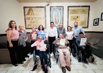 ENTREGAN ACTAS DE NACIMIENTO A PERSONAS ADULTAS MAYORES SIN IDENTIDAD