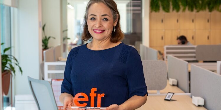 Renueva Xignux su distintivo como Empresa Familiarmente Responsable