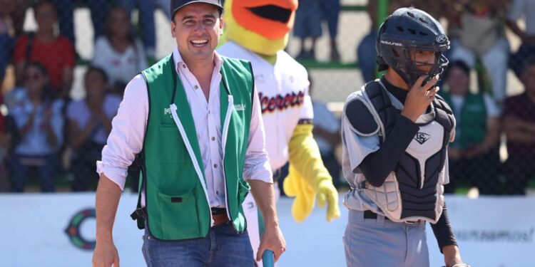 SEGUIMOS LLEVANDO OBRAS SOCIALES A TODAS LAS REGIONES MANOLO