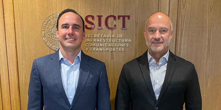 EN EQUIPO ESTAMOS CONSTRUYENDO GRANDES OBRAS EN COAHUILA: MANOLO