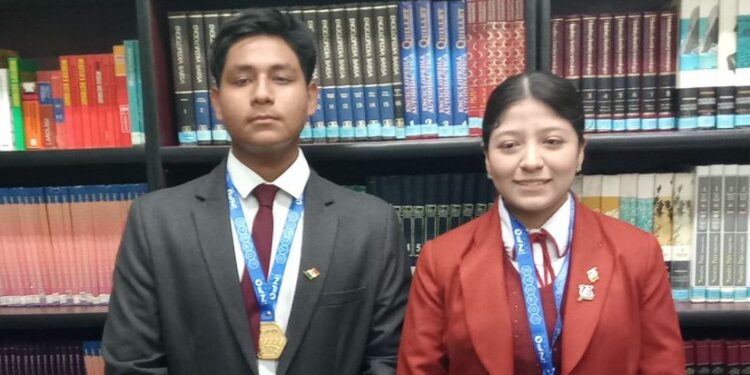 Jóvenes estudiantes del Colegio México ganan medalla de oro en competencia mundial