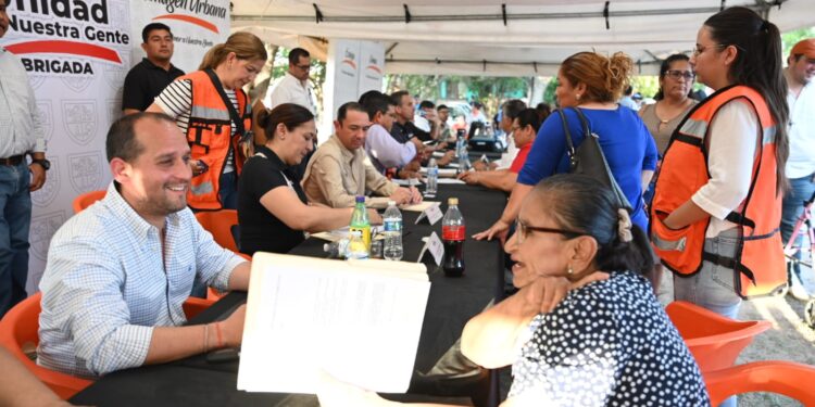 Acceden a todos los trámites municipales habitantes de Mexicanidad