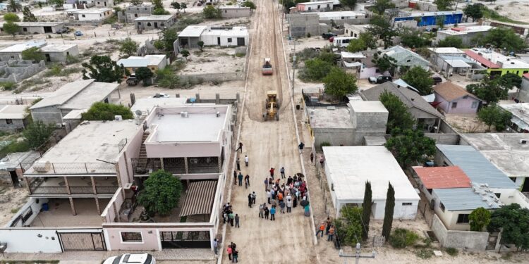 En Acuña arranca programa de pavimentación en Lomas del Pedregal