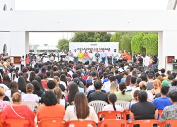 Refrenda Gobierno de Acuña su compromiso con la Educación