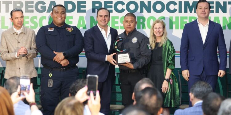 RECONOCEN GOBIERNOS DE COAHUILA Y DE ESTADOS UNIDOS A BRIGADISTAS QUE APOYARON EN TEXAS