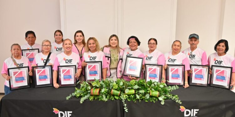 Reconocen a Adultos mayores que participaron en los Juegos estatales Deportivos y culturales