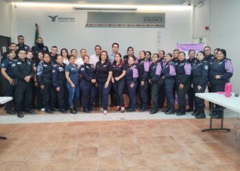 GOBIERNO DE COAHUILA FORTALECE LA ATENCIÓN DE LA LÍNEA VIOLETA CON JORNADA DE CAPACITACIÓN A OPERADORAS