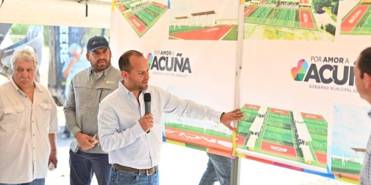 En Acuña construyen canchas de Flag Futbol