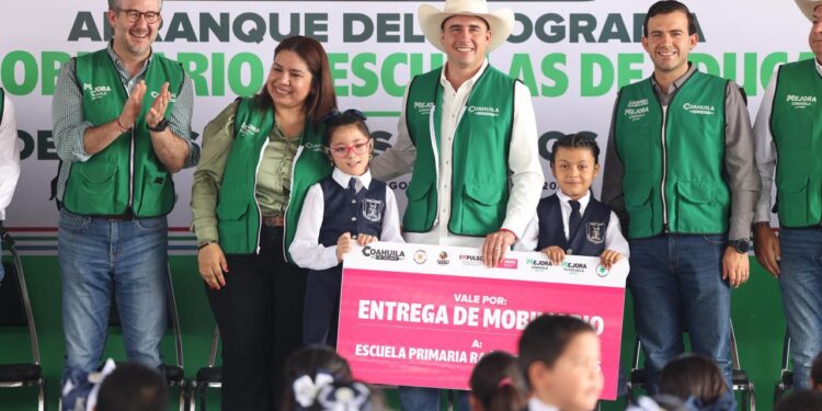 SEGUIMOS FORTALECIENDO LA EDUCACIÓN Y EL DESARROLLO SOCIAL DE COAHUILA: MANOLO