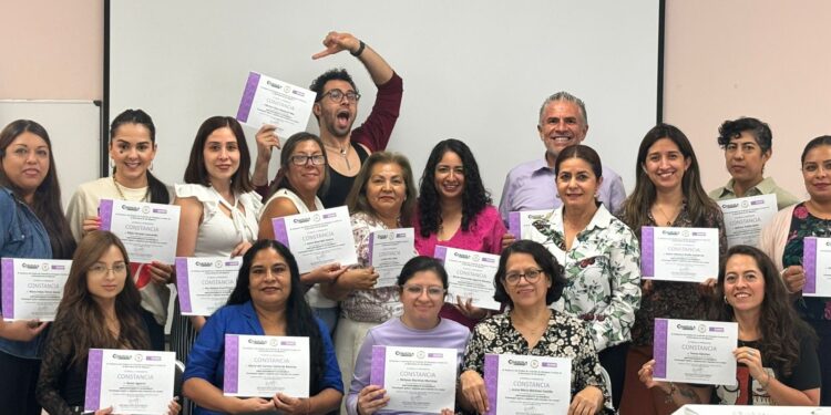 IMPULSAN A MUJERES COAHUILENSES CON TALLER DE EMPRENDIMIENTO