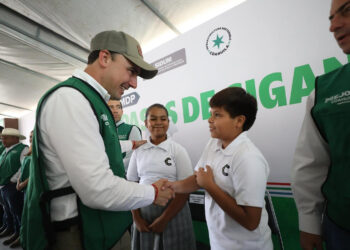 LLEGAN OBRAS SOCIALES E IMPULSO EDUCATIVO A LOS EJIDOS DE LA SURESTE